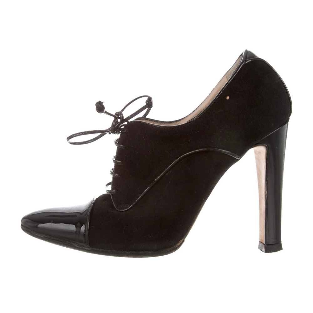 Manolo Blahnik
Suede Cap-Toe Booties - Picture 2 of 5